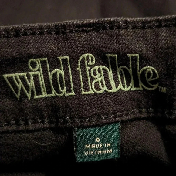 WILD FABLE Black High Rise Skinny Distressed Jeans Size 0 Stretch - Picture 7 of 9